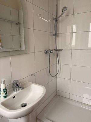 Gäste WC mit Dusche