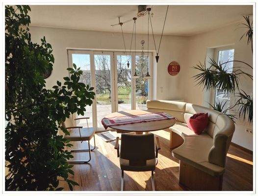 Essplatz mit Terrassenzugang