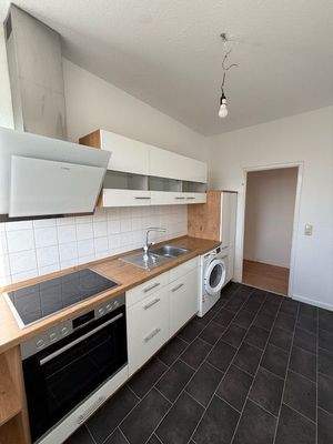 Küche mit Einbauküche .jpg