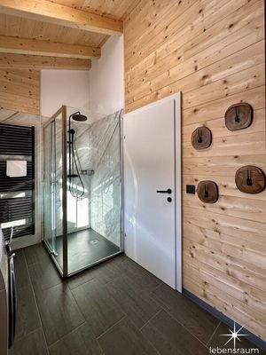 Badezimmer 03 mit Handtuchtrockner