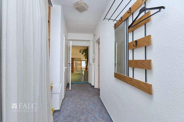 Diele zur Aufenthaltsküche erstes OG