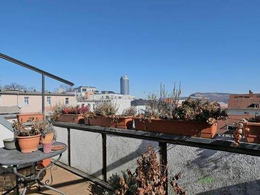 Februar-Ausblick auf den Jenaer Turm