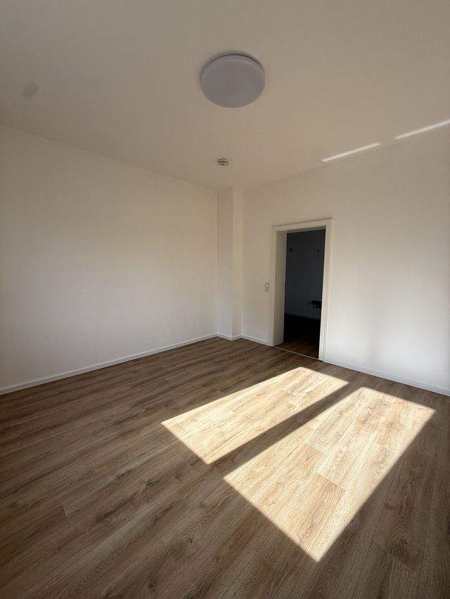 Renovierte helle 3 Raum Wohnung ab sofort zu vermieten - Foto 3