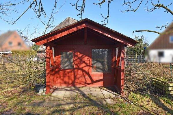 Gartenhütte inklusive