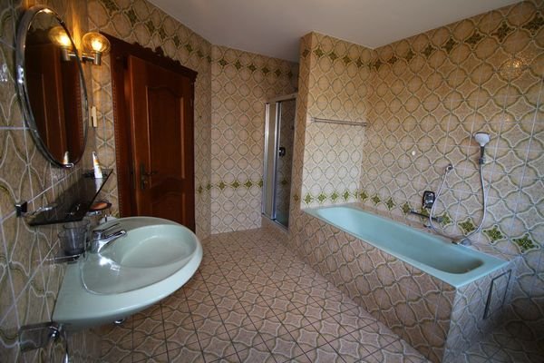 Badezimmer EG