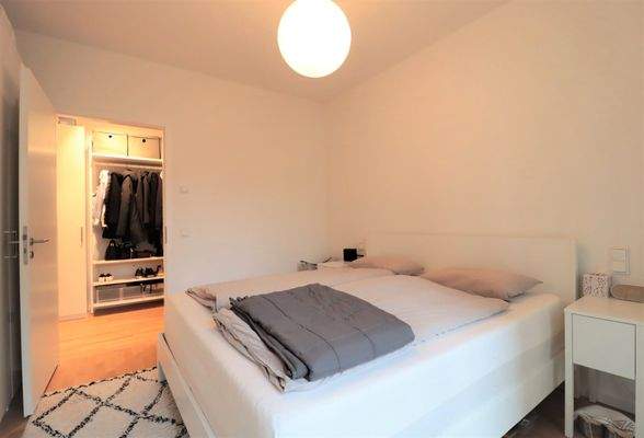 Schlafzimmer (2)