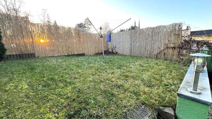 Garten mit Wäscheplatz