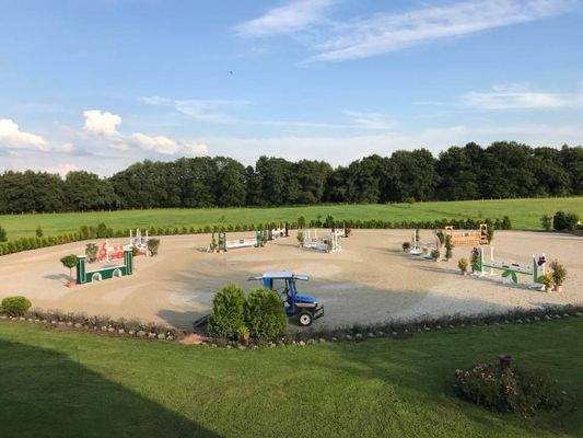 34745857_1629271500528860_5319127944520531968_n.jp