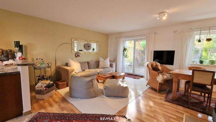 Wohnzimmer und Essplatz