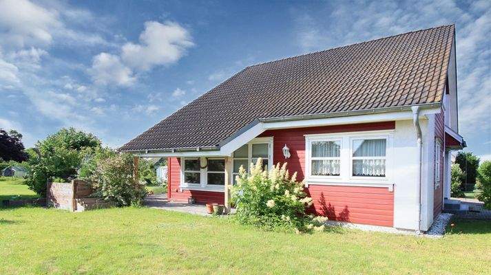 Seitenansicht mit Terrasse (2)