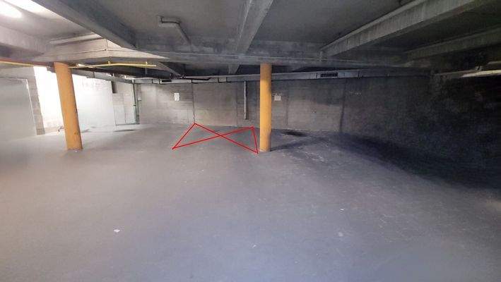 Tiefgaragenstellplatz