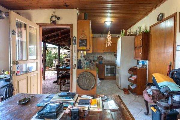 Kreta, Athanati: Kleines Haus mit großem Garten zu verkaufen