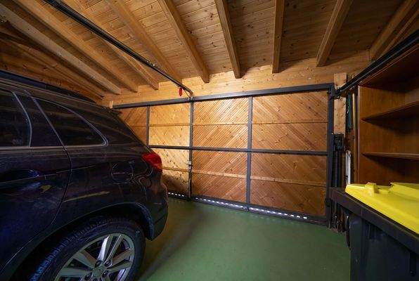 Elektrisches Tor Garage