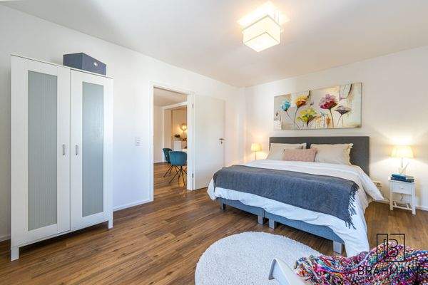 Einrichtungsbeispiel Schlafzimmer Eltern