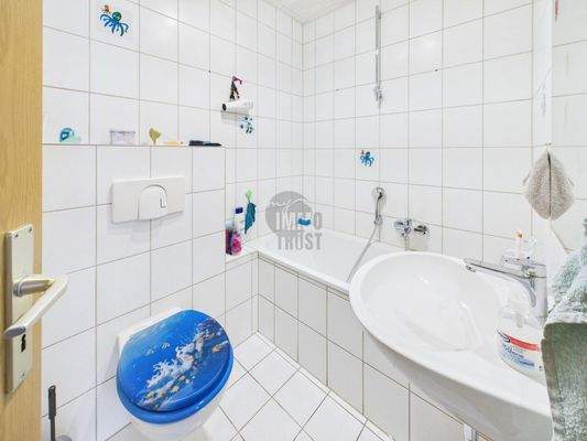 Wohnung_Vorderhaus_1.OG.R