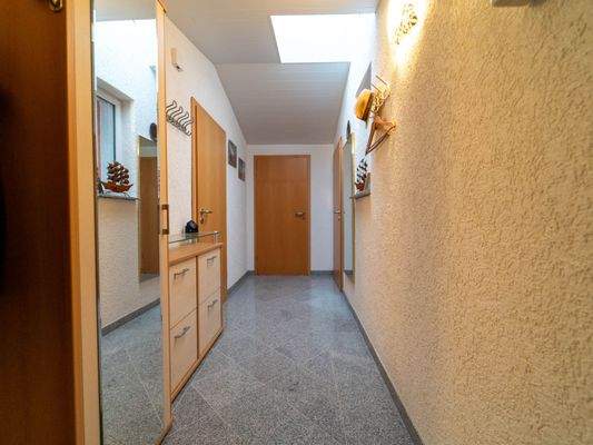 Flur Reihenendhaus OG