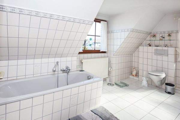 Bad im OG mit Wanne