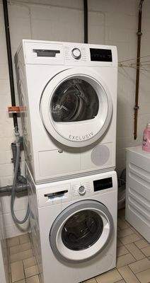 Waschmaschine und Trockner 