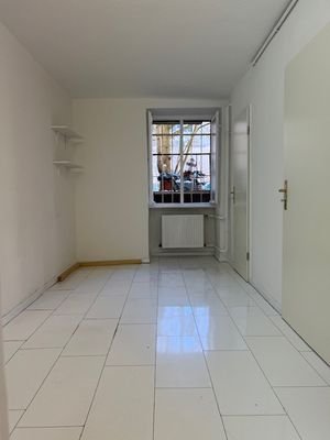 vergittertes Fenster.jpg