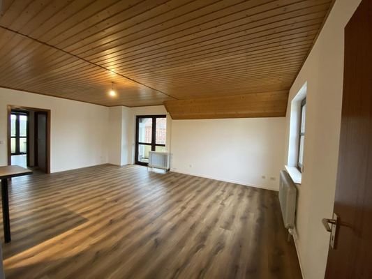 Wohnung-Lollar-Giessener Straße 37a-DG-Wohnraum