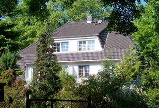 Hausansicht Karl-Liebknecht-Straße im Sommer