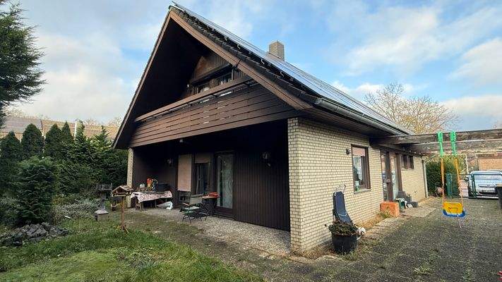 Rückansicht mit Balkon