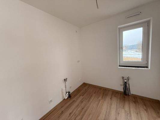 Küche mit Waschmaschinenanschluss UG