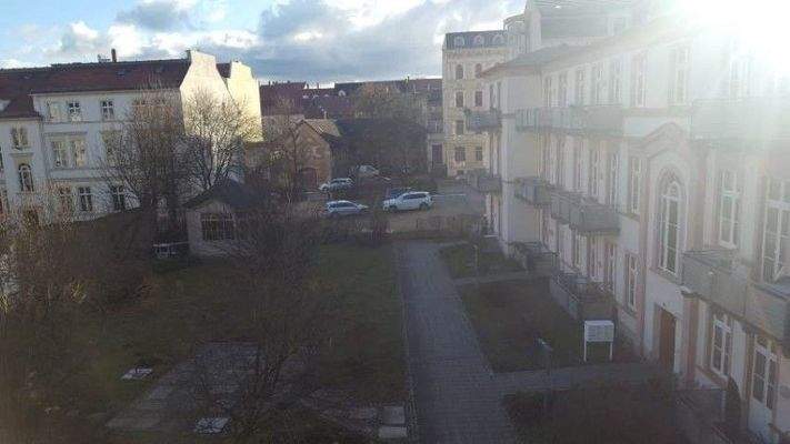 Innenhof mit Gebäuden