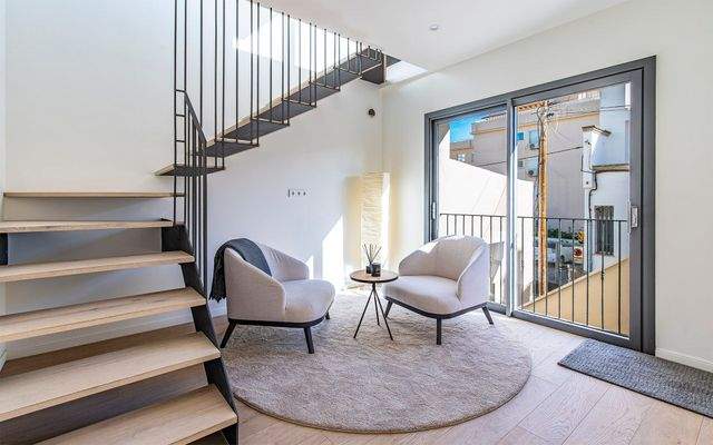 Eingangsbereich und Zugang zu allen Etagen