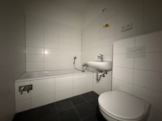 Badezimmer mit Wanne