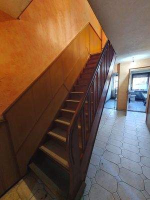 1. WE EG Treppe zum OG