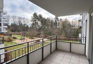 Balkon mit Gartenblick