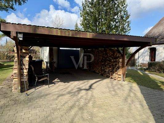 Doppelcarport samt Garage