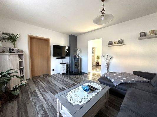 Wohnzimmer mit Kamin