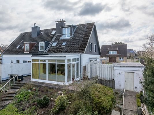 Hausansicht vom Garten