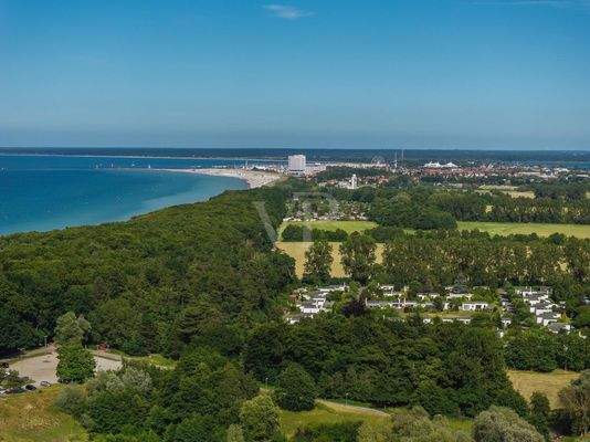 Ostseestrand dem OB Diedrichshagen vorgelagert mit Blick nach Warnemünde