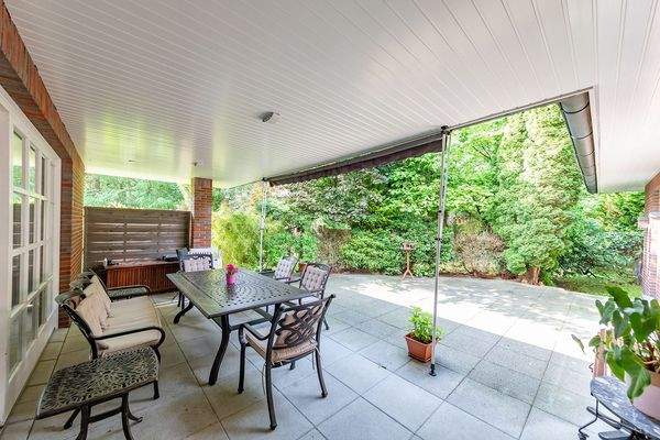 Überdachte Terrasse