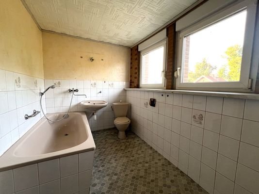 Bad im Dachgeschoss