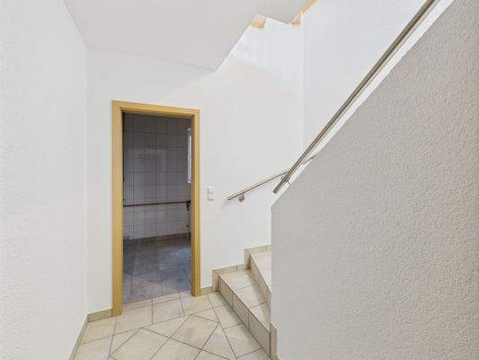 CAM01223G0-PR0145-STILL044