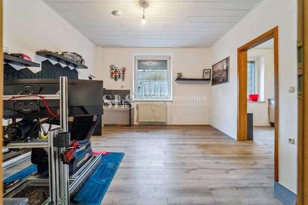 EG rechts - Arbeitszimmer