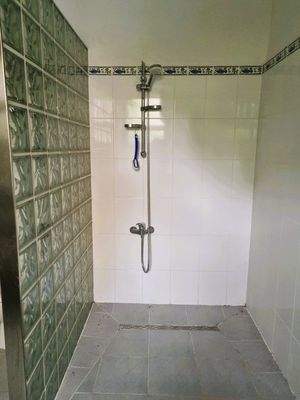 Dusche ebenerdig im Bad EG
