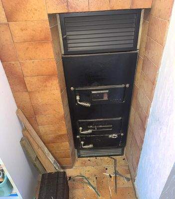 EG_Büro mit Kachelofen