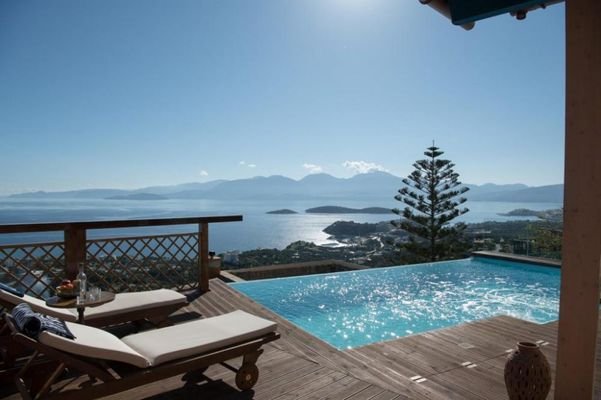 Villa und Gästehaus mit fantastischem Ausblick in der Nähe von Agios Nikolaos