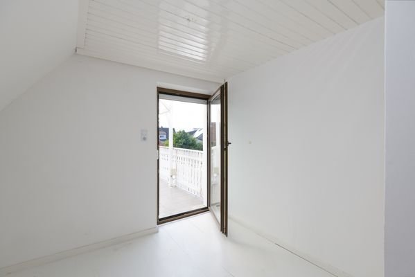 Zimmer OG mit Zutritt Dachterrasse