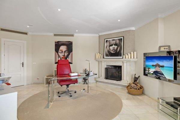 Photo: Villa in Nueva Andalucia