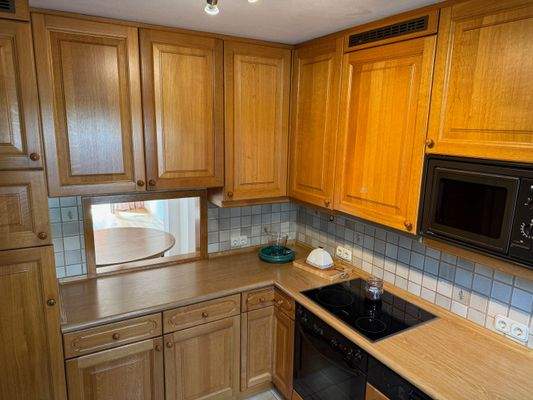 Küche m. Durchreiche