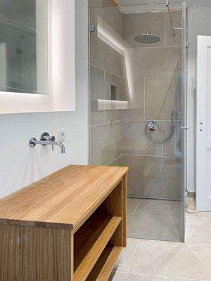 12.12.2025 Duschbad Penthouse.jpg