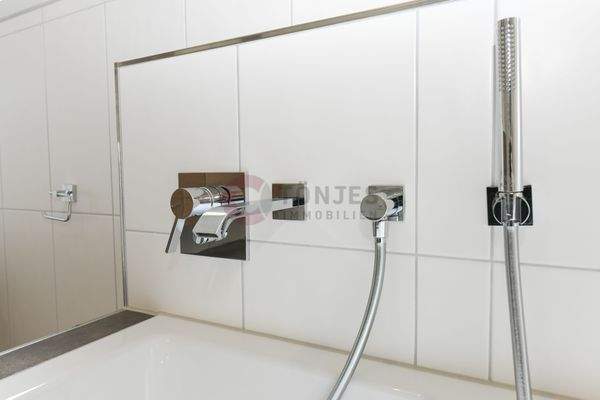 Haupthaus - EG - Badezimmer