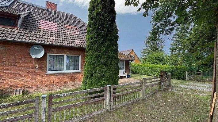 Straßenansicht des Hauses