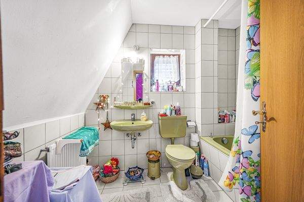 Dachgeschosswohnung - Badezimmer (Anbau)